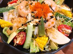 牛油果鲜虾色拉-匠太烧肉台日料理餐酒馆(三林店)