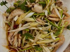 葱拌八带-老东镇啤酒屋海鲜加工·蒸汽海鲜·海鲜烧烤(台东店)