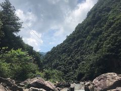 -安吉龙王山峡谷漂流