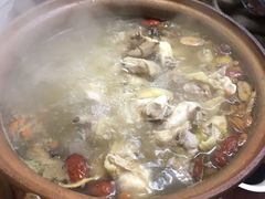 -威邵鸡煲(西华路总店)