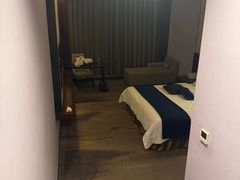 -蓝蔻酒店(深圳东站布吉万象汇店)