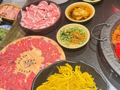 -宽板凳老灶火锅(台湾街店)