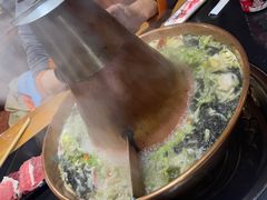 -果松木炭酸菜铜火锅·外婆参鸡汤