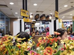 -麦当劳(轻轨曹杨路店)