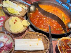 -赵美丽·重庆社区火锅·直营店(火车东站·中豪国际店)