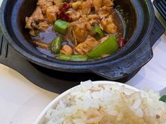 -杨铭宇黄焖鸡(新华路店)