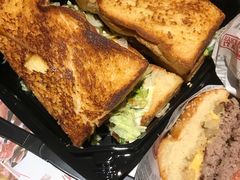 -The Habit Burger Grill 哈比特汉堡(复兴soho店)