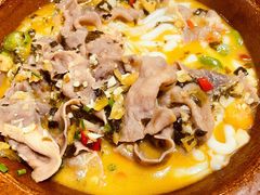 酸汤肥牛-湘沪一家人(临青路店)