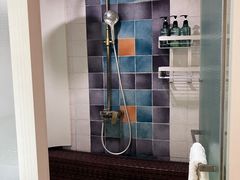 -喜鹊愉家酒店(郑州曼哈顿博览中心地铁站店)