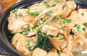 Tofu Stewed with Small Fish