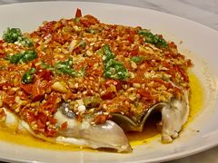 剁椒鲜鱼头-玖尹-新派中式餐酒馆