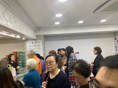 等位区-珍妮曲奇聪明小熊(尖沙咀店)