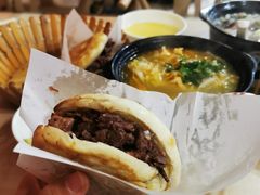 -闫家驴肉老店(华电一校店)