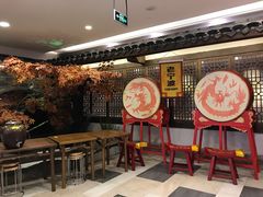 等位区-老宁波1381餐厅(宏泰广场店)