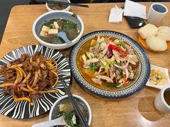 -金莹丸子汤清真(朝外SOHO店)