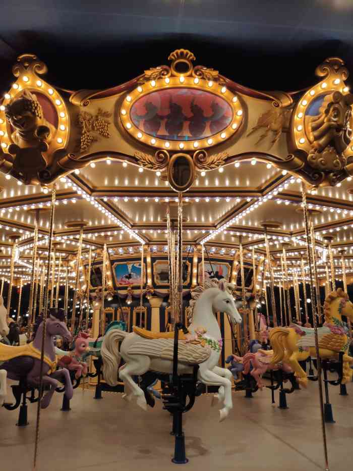 幻想曲旋转木马-"上海迪士尼|幻想曲旋转木马98旋转木马.