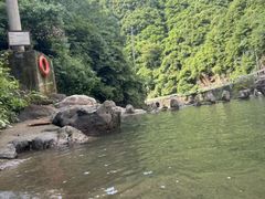 -安吉龙王山峡谷漂流