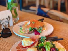 -Common Table · Brunch & Coffee