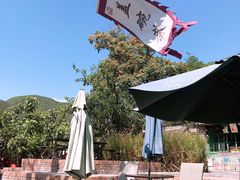 -百里峡七彩艺术小镇