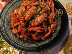 -肥肥虾庄·金牌油焖大虾(汉街SKP店)