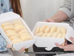 鳕贝-鲍师傅糕点(江苏路店)