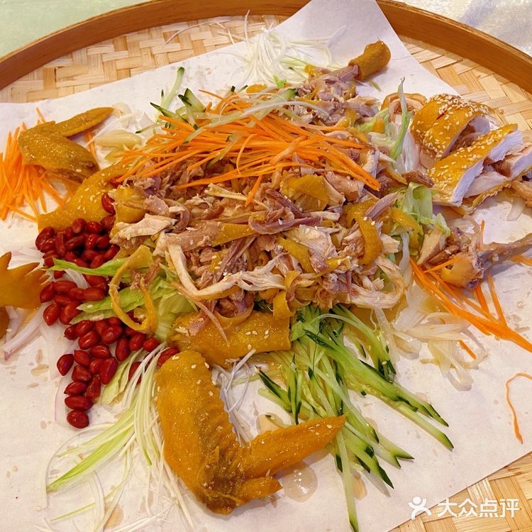 「蚬肉生菜包」一生推，这个好喜欢，舀两勺放生菜叶上