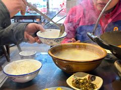 -富正毅三下锅·湘西韵味(天门山索道店)