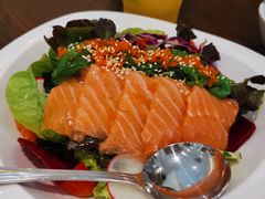 -Chom Cafe and Restaurant