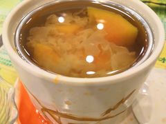 雪耳炖木瓜-顺记冰室(宝华路店)