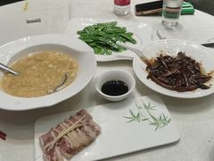 -梅龙镇酒家(南京西路总店)