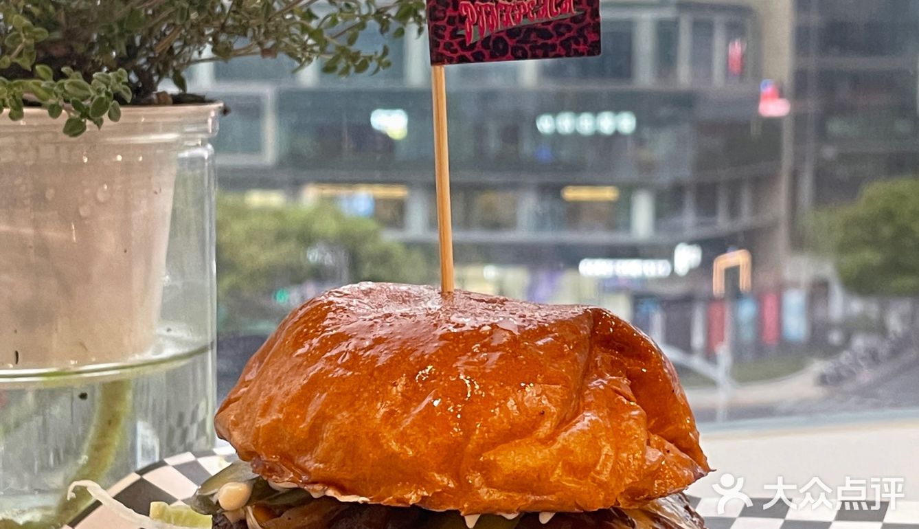 多么伟大的两个汉堡🍔