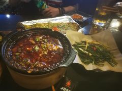 -何师烧烤Pro ·江湖川菜·小龙虾·精酿(太古里旗舰店)