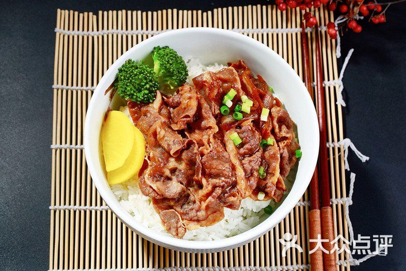 萃合家牛肉饭乌冬面招牌牛肉饭图片-北京日式简餐/快餐-大众点评网