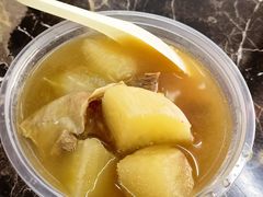 牛腩萝卜汤-香港风味小吃店(中英街店)