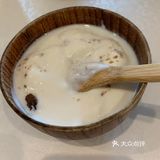 一大块肉烤的火候刚刚好，不柴容易咬动