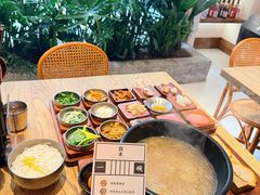 -银米·云南传统过桥米线(双廊黑金冠店)