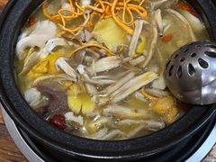 -菌之家·专业纯野生菌火锅·特色炒菌