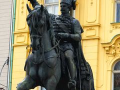 -耶拉契奇总督广场