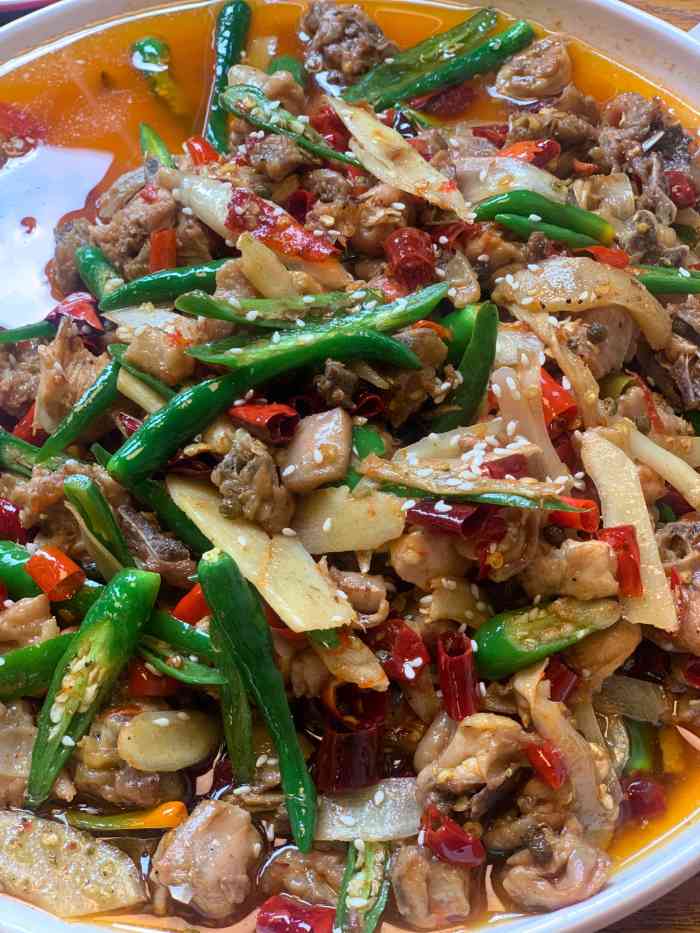 山货姜爆鸡(紫御江山店)-"大众上看评分很高,正好请朋友就订了,大厅.