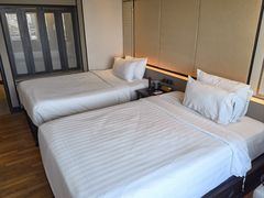 -曼谷湄南河畔华美达广场酒店