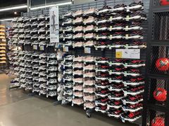 -迪卡侬(西三旗店)