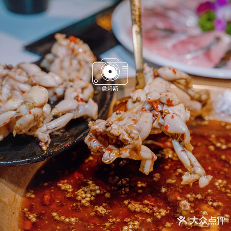 昆明美食|辣上头的蛙火锅·捞三国