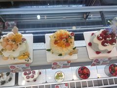 -花花卷卷·鲜食蛋糕(静安久光百货店)