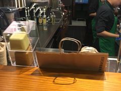 -星巴克(上海虹桥新天地二店)