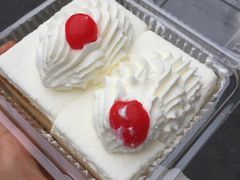 -红宝石·鲜奶小方·海派西点房(南丹店)