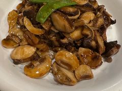 橄榄油炒蘑菇-三义和酒楼(广渠门店)