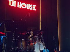 -TZ House音乐现场(来福士中心店)