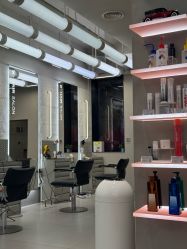 -Z.X HAIR SALON张新美业