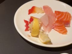 -钱小奴海鲜自助黑金店(杭州滨江龙湖店)
