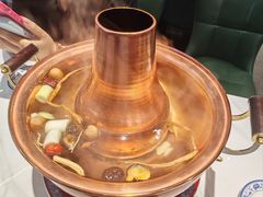 -一只羊·铜锅涮羊肉烧烤